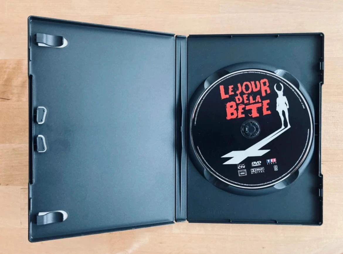 DVD Le jour de la Bête de Alex de la Iglesia. – photo 2